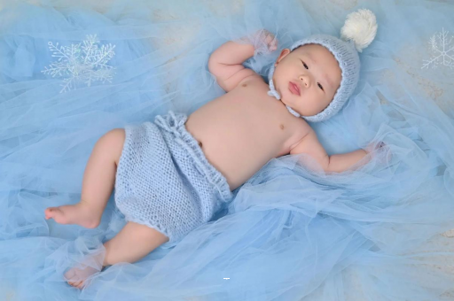 滑县宝宝吐奶黄色